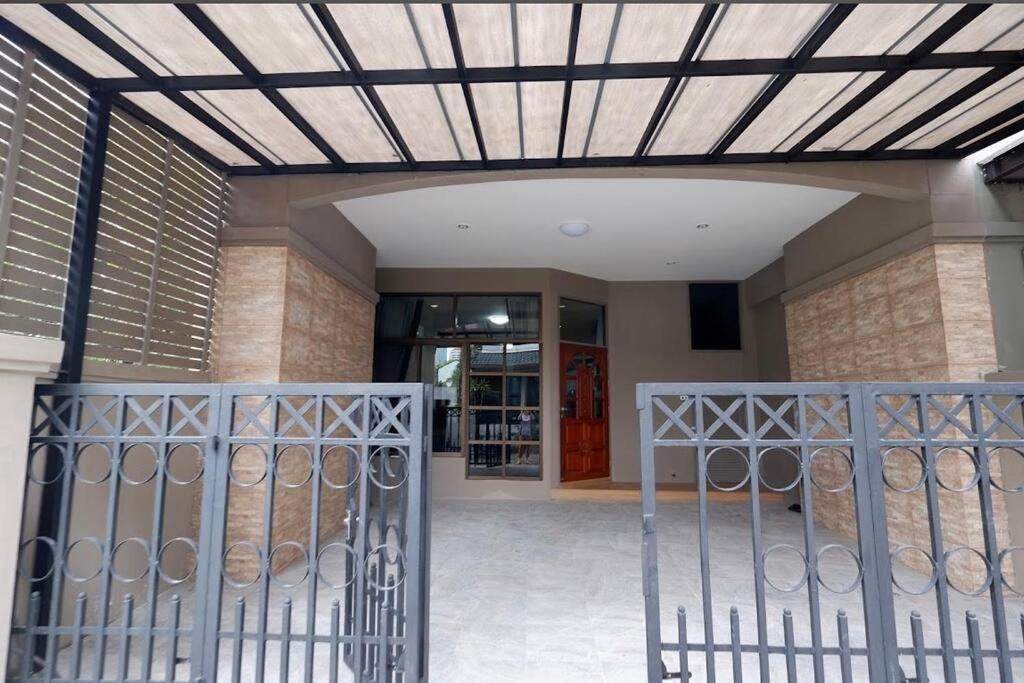 Villa 7 Beds Emquartier Btsthonglor Phrom Phong *