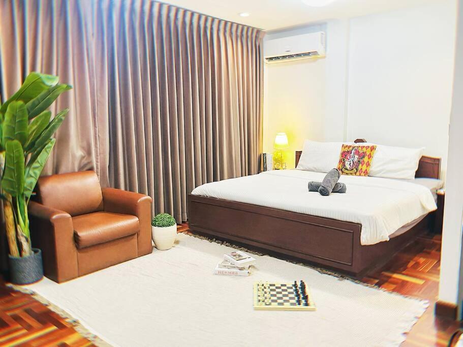 7 Beds Emquartier Btsthonglor Phrom Phong *